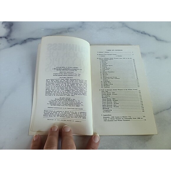 Guinness Book Of Olympic Records By Norris And Ross McWhirter Paperback - Picture 4 of 10